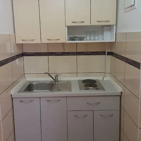 Vesna * Pinezići