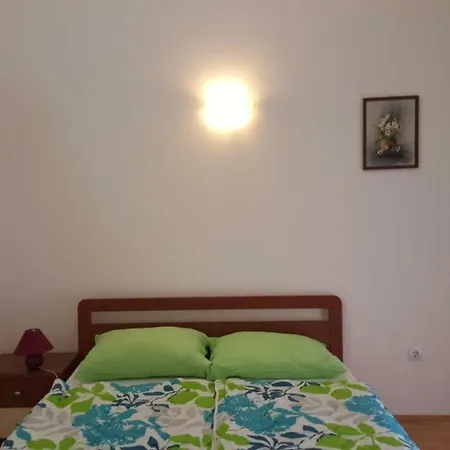 Vesna Pinezići